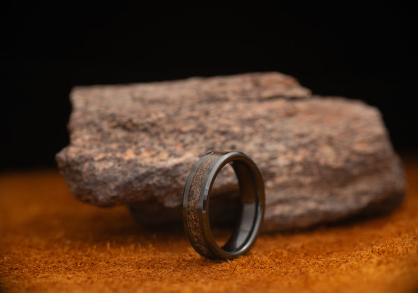 Epoch - Dinosaur Bone - Black Ceramic
