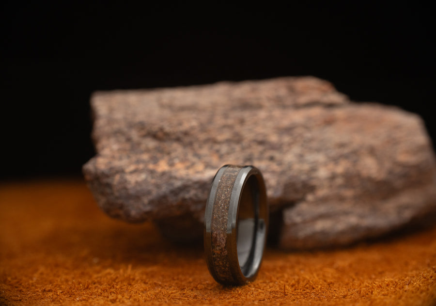 Epoch - Dinosaur Bone - Black Ceramic