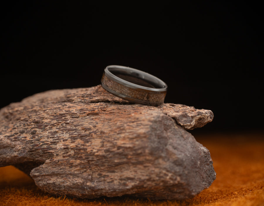 Epoch - Dinosaur Bone - Black Ceramic